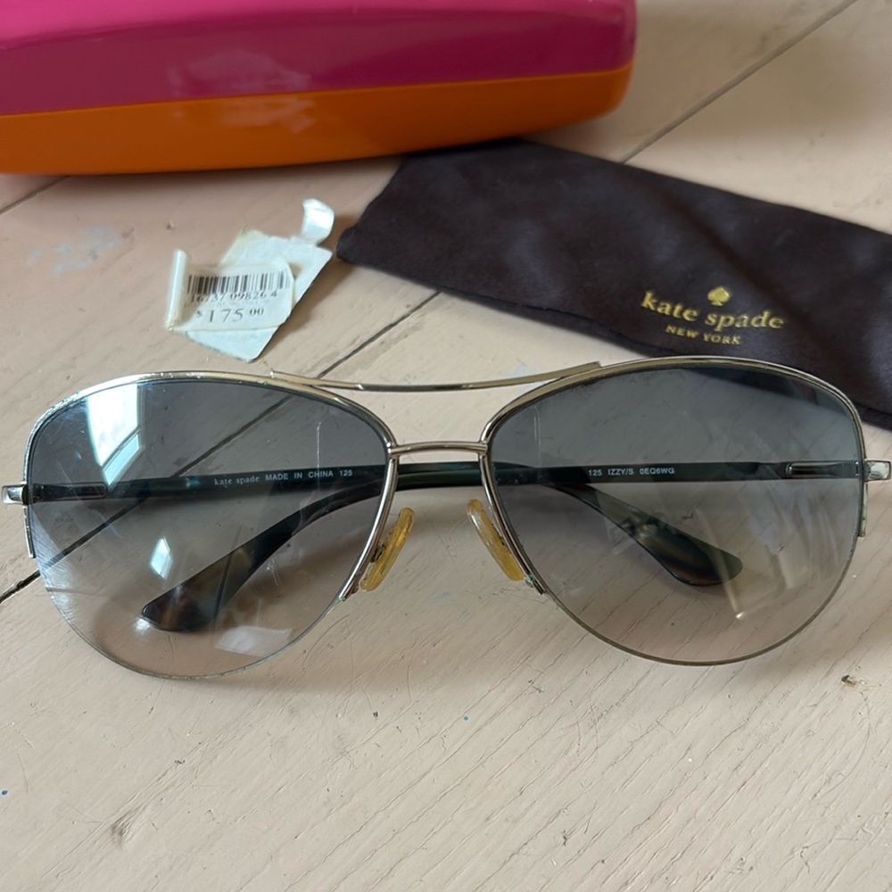 Kate Spade Aviator Sunglasses with case Women’s